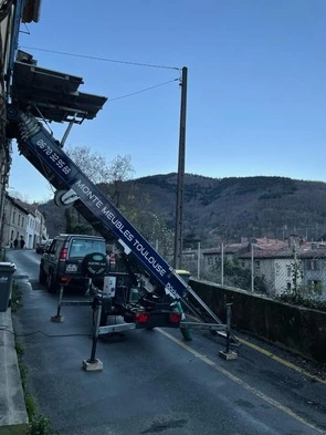 Location de monte-charge<br />
à Mazamet (81)<br />
