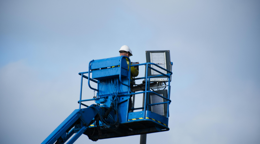 Louer un monte-charges sur Toulouse faire appel à un service spécialisé