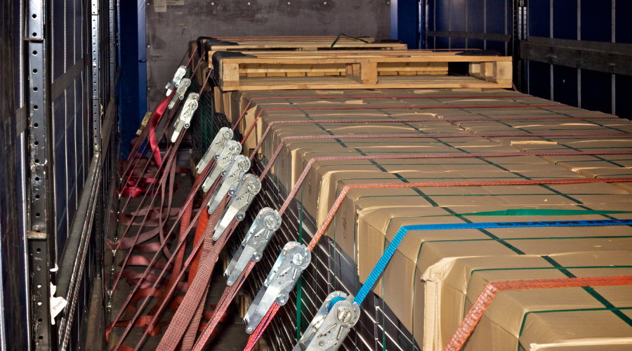 Louer un monte-charges sur Toulouse sécuriser le transport des charges